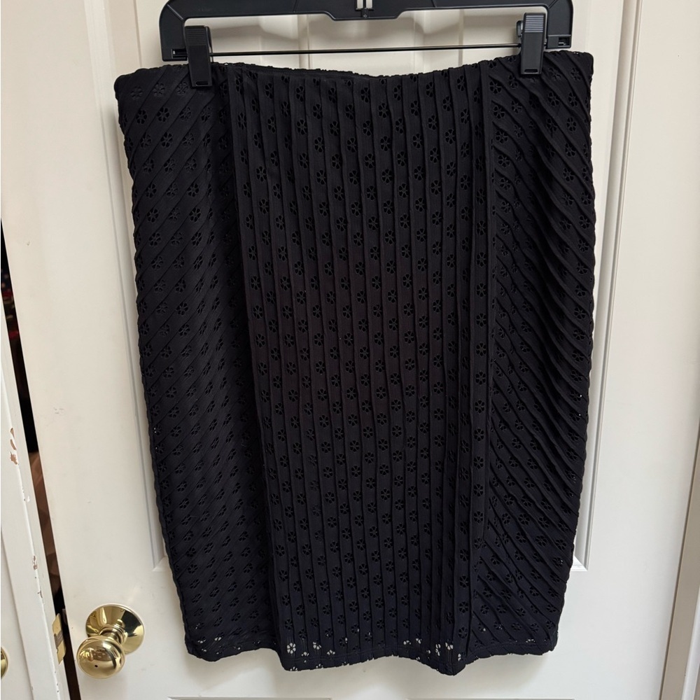 Cece Floral Pattern Knit Pull On MIDI Skirt